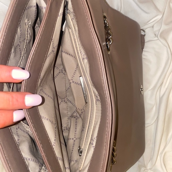 Steve Madden Quilted Tan Purse - Picture 4 of 8